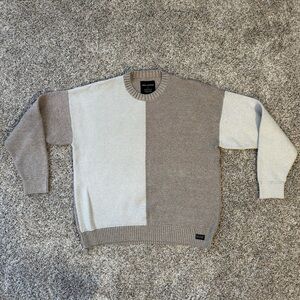 Hollister Sweater - Tan and White - XL